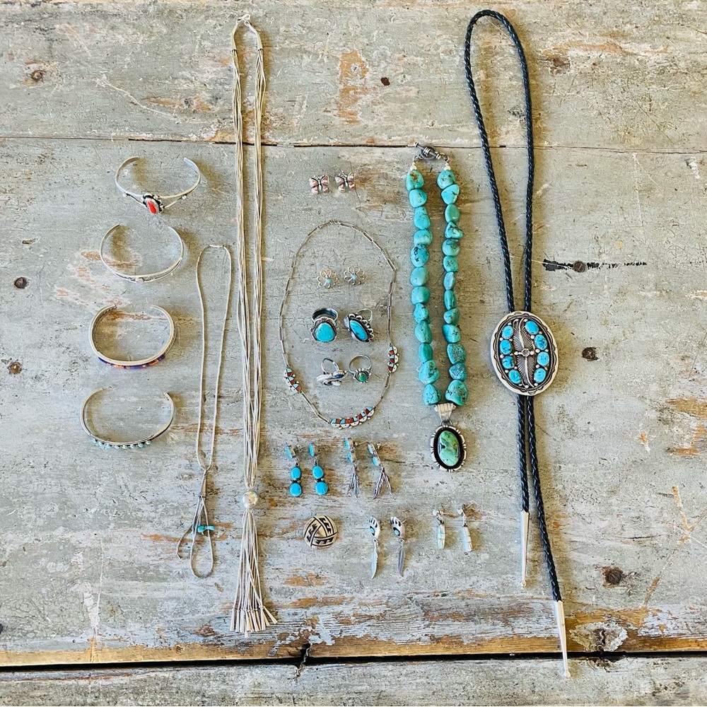 SOLD ♥️ Navajo ♥️ Vintage Sterling Silver & Turquoise Toggle Necklace - Picture 8 of 8